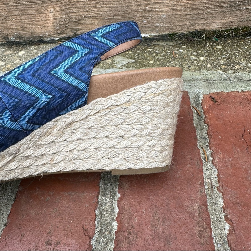 Vionic "Coralina" Blue Chevron Print Slingback Espadrille Wedge Sandals US 10 - Picture 13 of 15